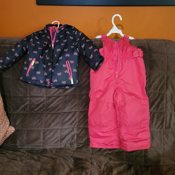 Toddler jacket and snowsuit - Picture 3 of 3